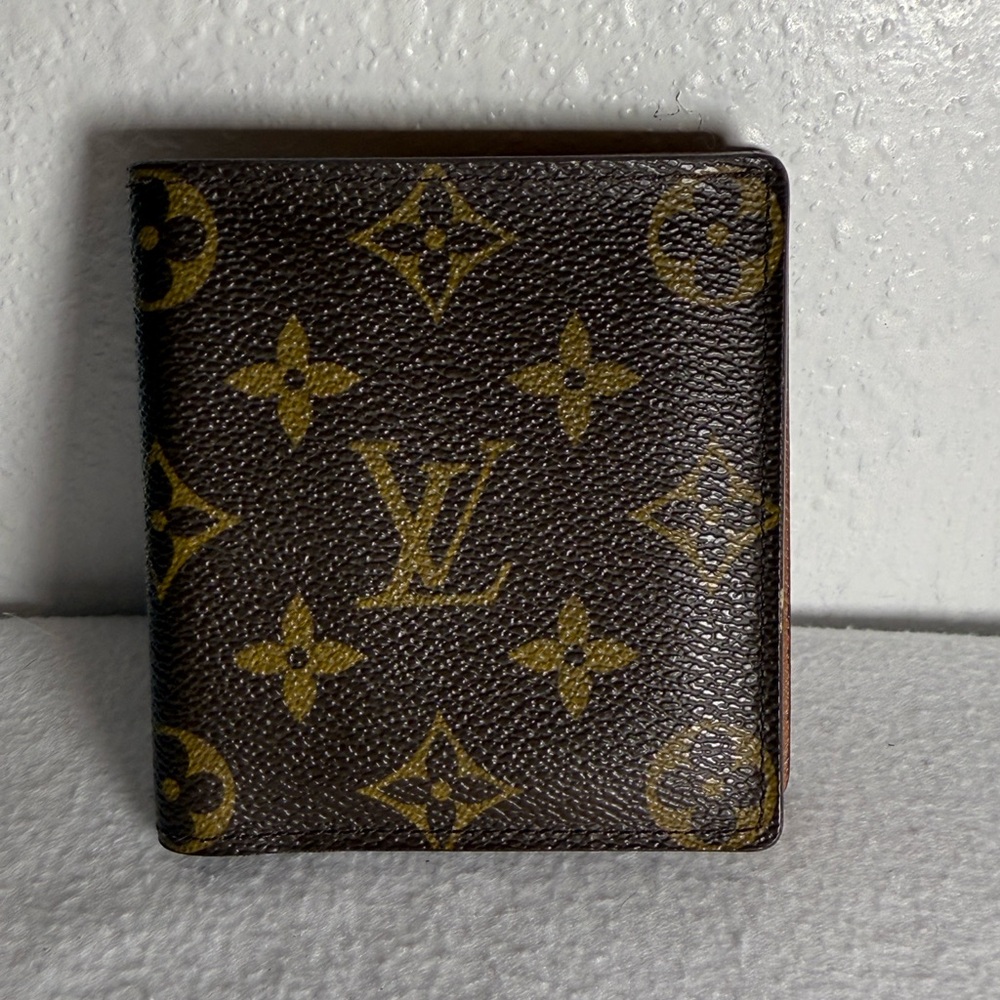 Louis Vuitton Monogram Bi-fold